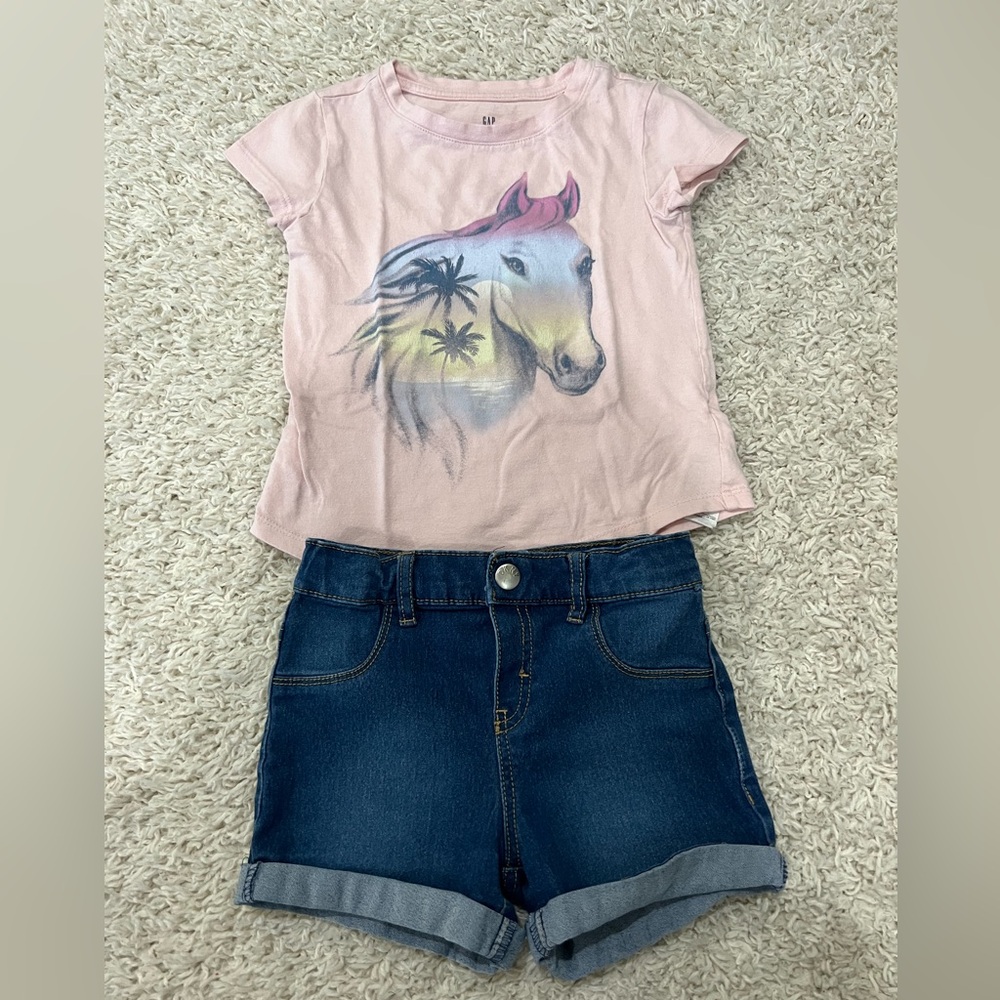 GAP and Dkny, short and top for girls